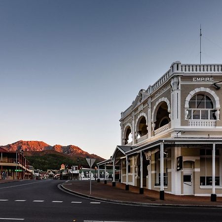 Empire Hotel Queenstown Exterior foto