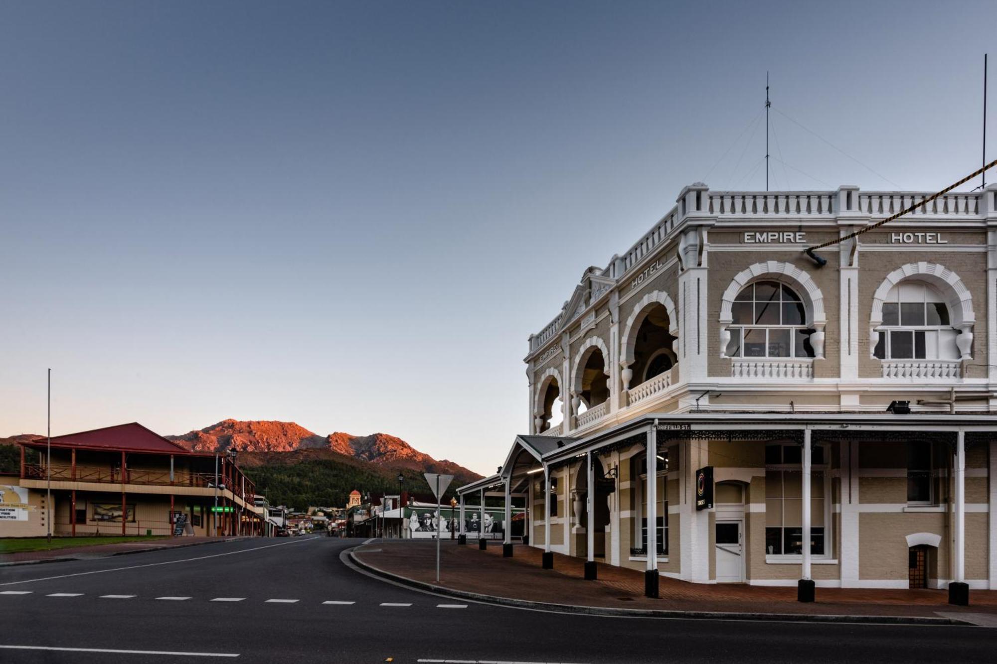 Empire Hotel Queenstown Exterior foto